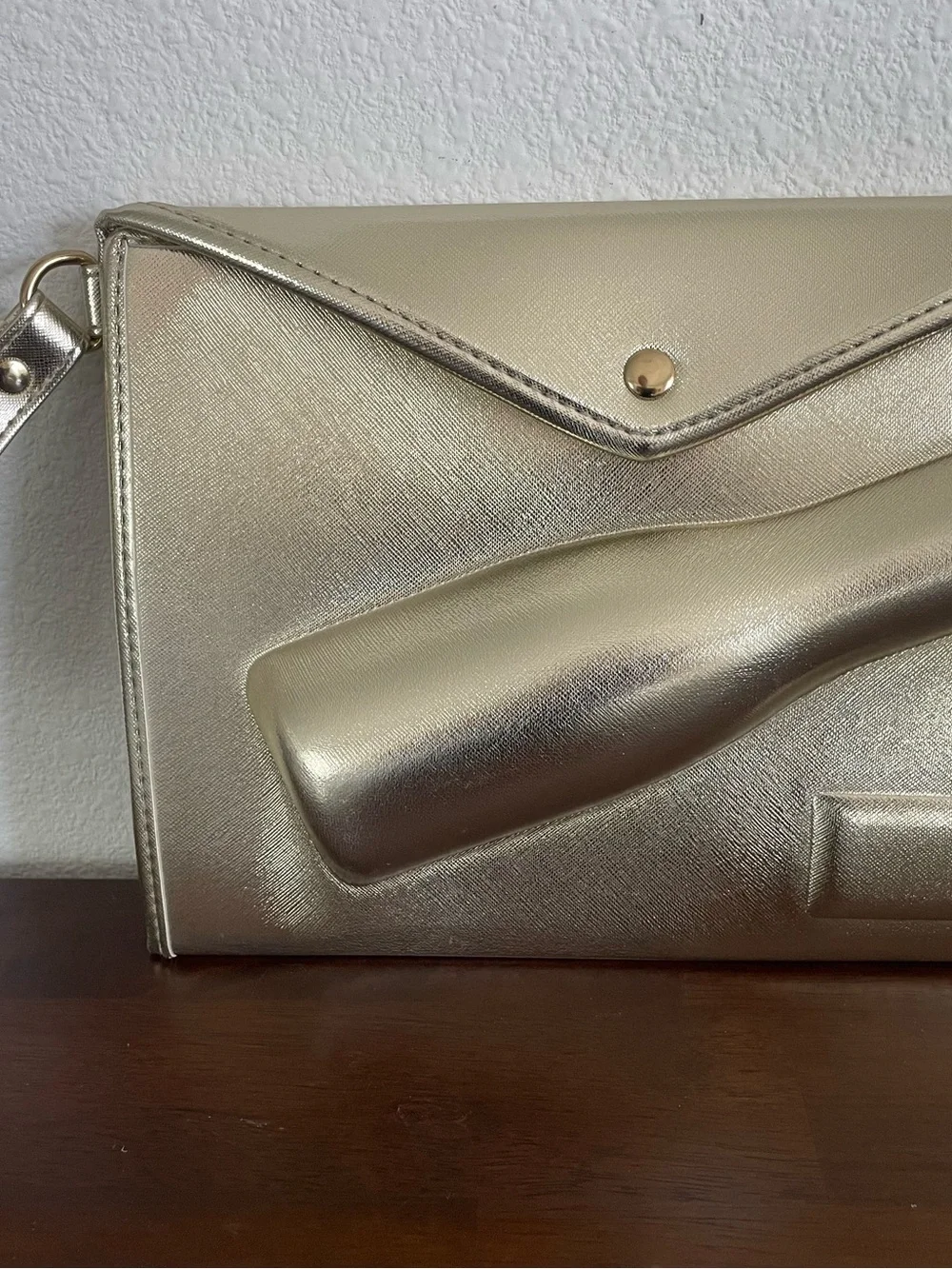 Oak Lane Bottle Holder Metallic Gold Envelope Clutch Bag